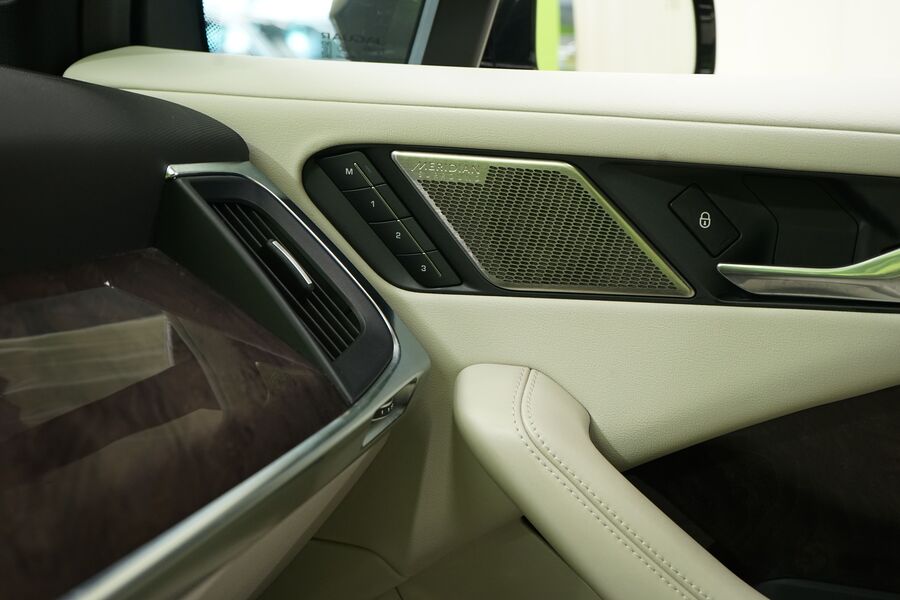 Jaguar I-PACE vaihtoauto