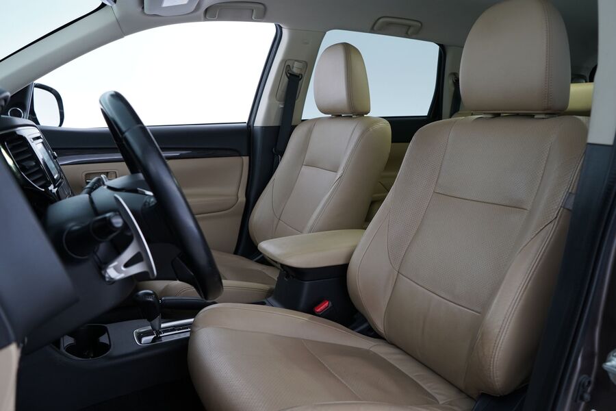 Mitsubishi Outlander vaihtoauto