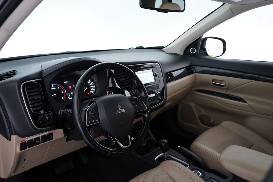 Mitsubishi Outlander vaihtoauto