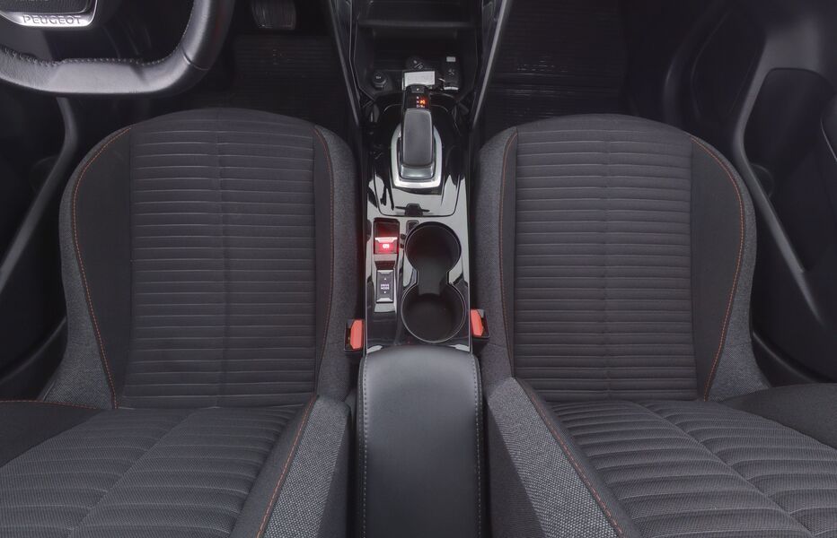 Peugeot e-208 vaihtoauto