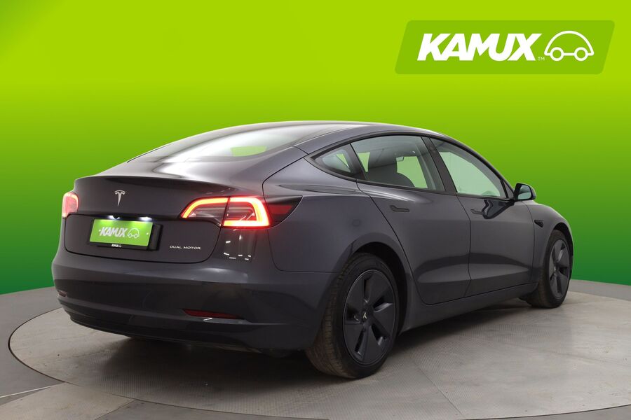Tesla Model 3 vaihtoauto