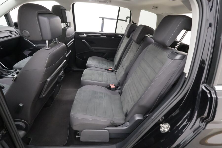 Volkswagen Touran vaihtoauto