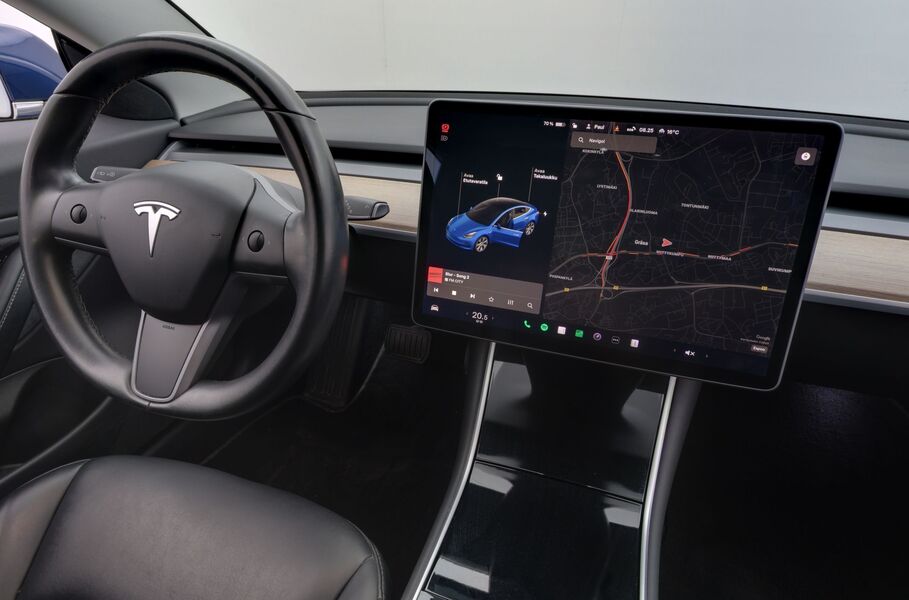 Tesla Model 3 vaihtoauto