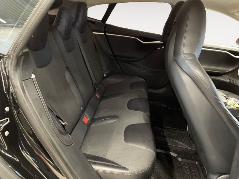 Tesla Model S vaihtoauto