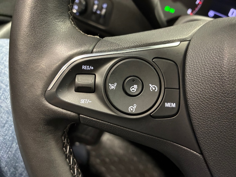 Opel Crossland X vaihtoauto