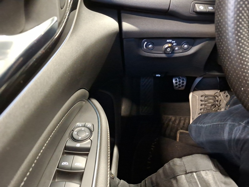 Opel Insignia vaihtoauto