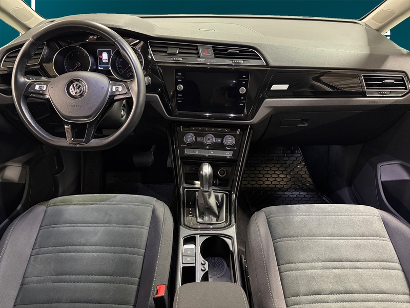 Volkswagen Touran vaihtoauto