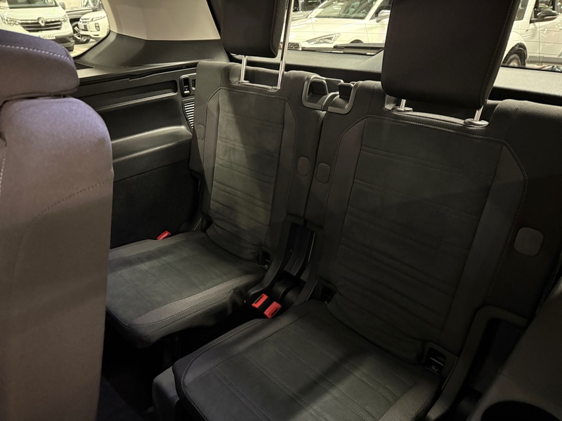 Volkswagen Touran vaihtoauto