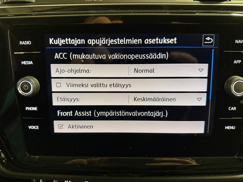 Volkswagen Touran vaihtoauto