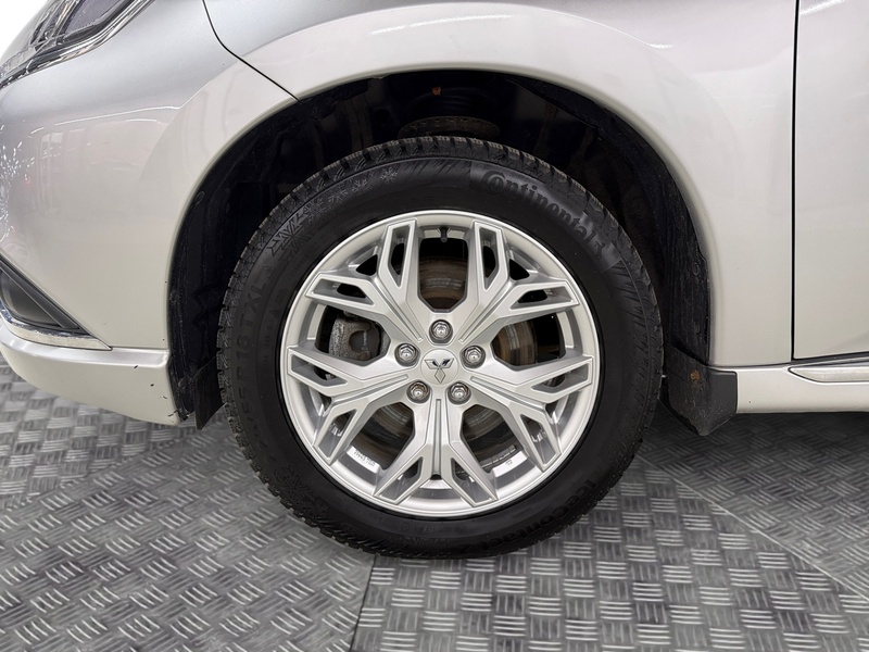 Mitsubishi Outlander PHEV vaihtoauto