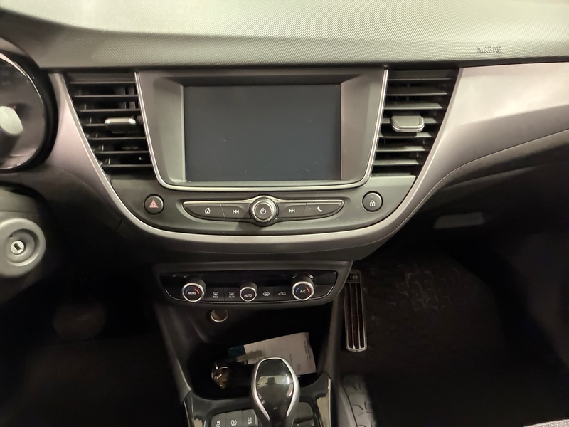 Opel Crossland X vaihtoauto