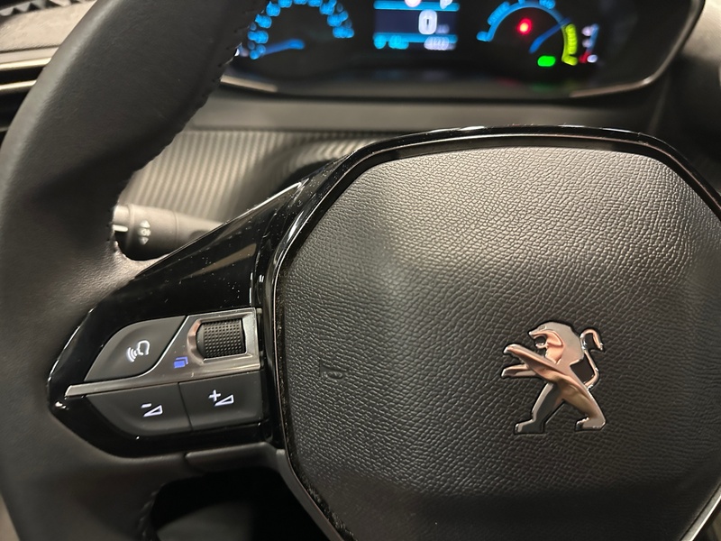 Peugeot e-2008 vaihtoauto