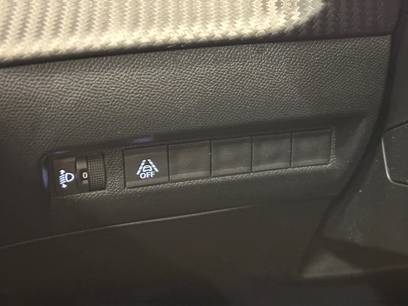 Peugeot e-2008 vaihtoauto