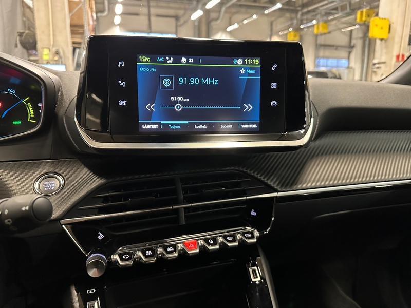 Peugeot e-2008 vaihtoauto