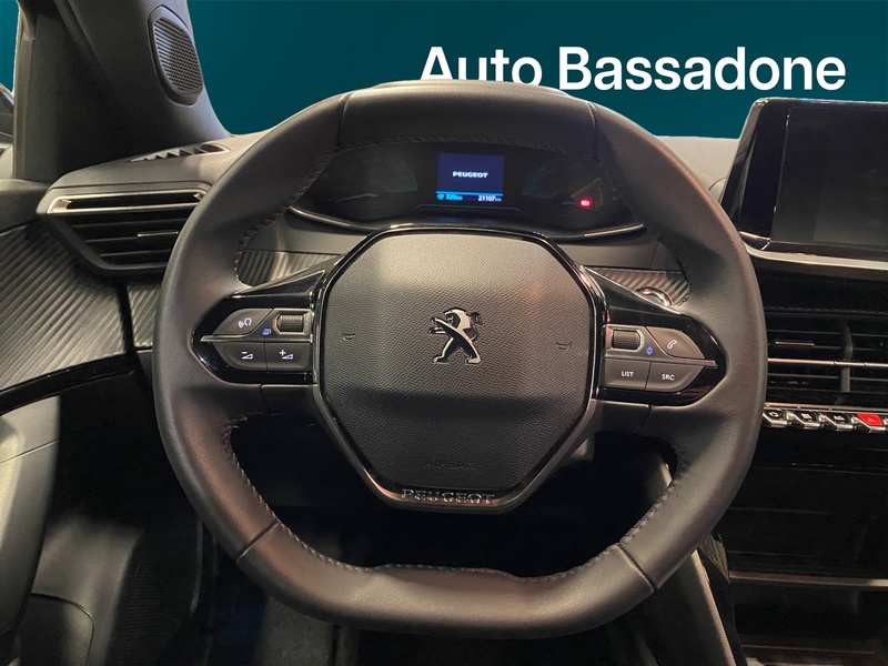 Peugeot e-2008 vaihtoauto