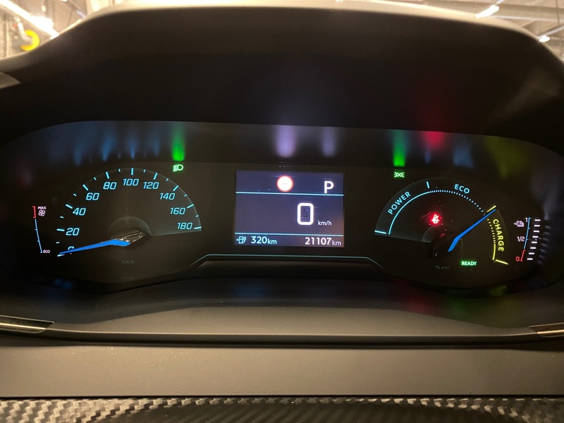 Peugeot e-2008 vaihtoauto