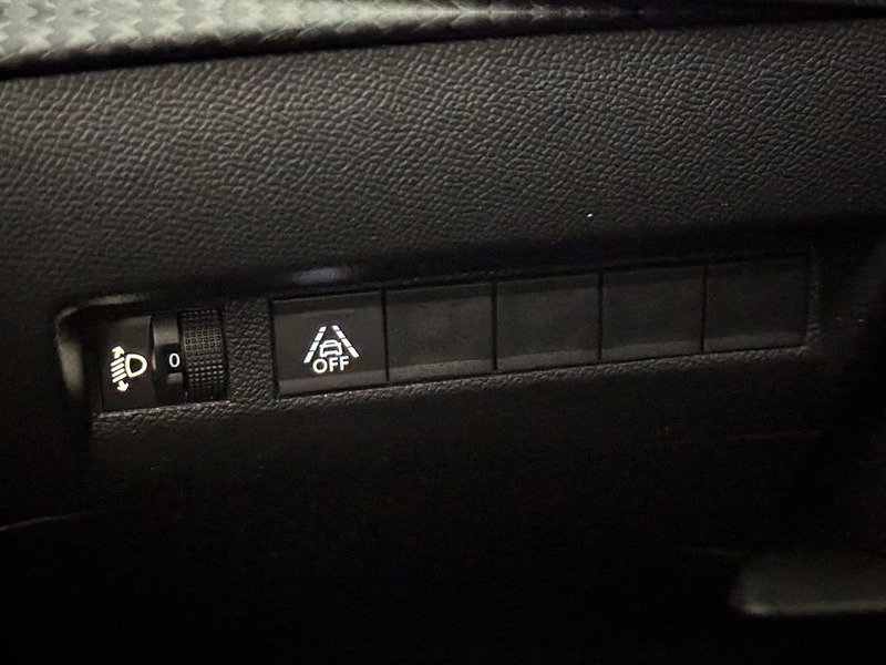 Peugeot e-2008 vaihtoauto