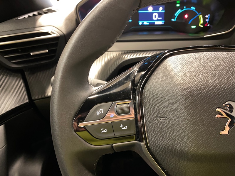 Peugeot e-2008 vaihtoauto