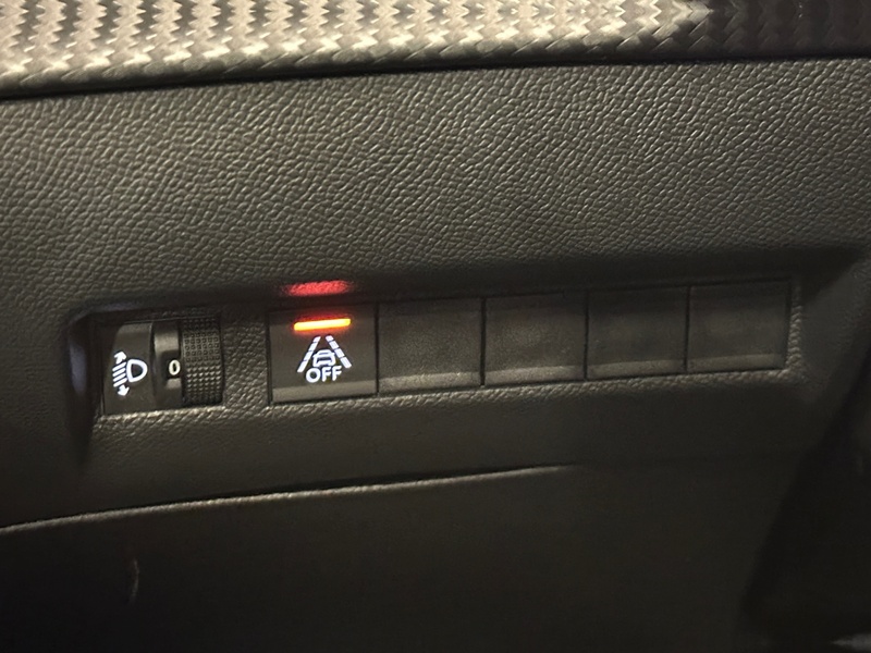 Peugeot e-2008 vaihtoauto