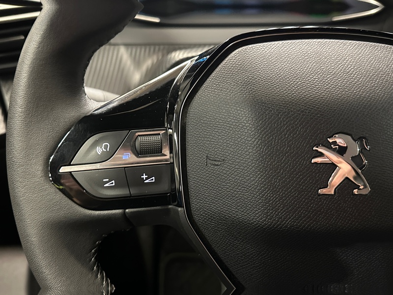 Peugeot e-2008 vaihtoauto