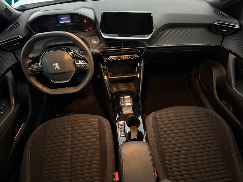 Peugeot e-2008 vaihtoauto