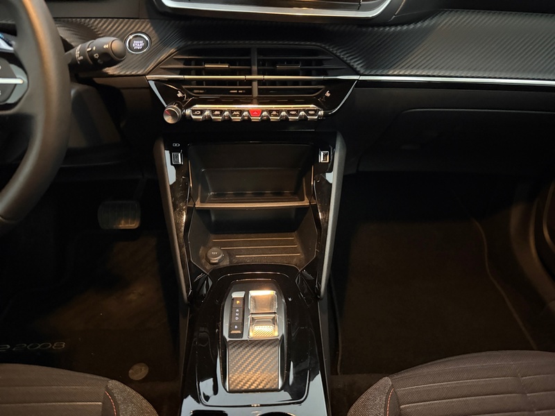 Peugeot e-2008 vaihtoauto