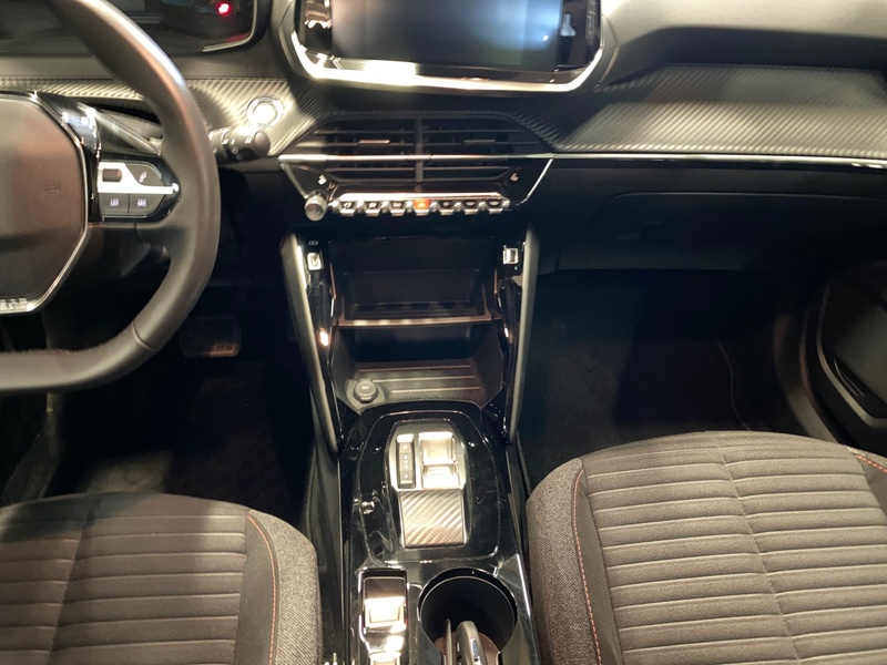 Peugeot e-2008 vaihtoauto