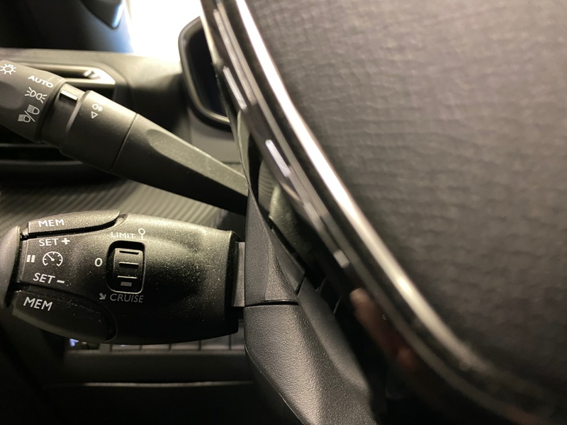 Peugeot e-2008 vaihtoauto