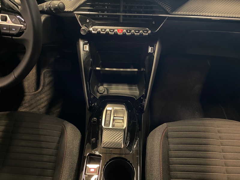 Peugeot e-2008 vaihtoauto