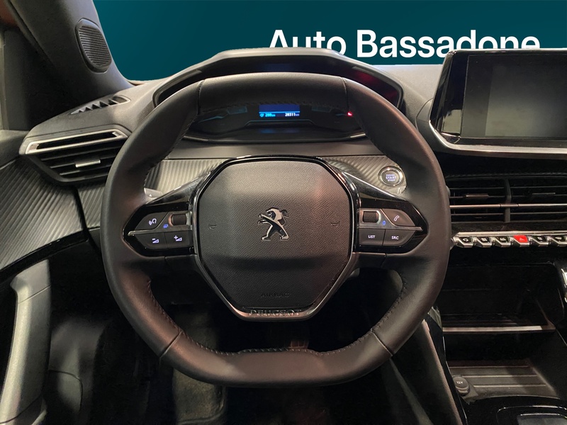 Peugeot e-2008 vaihtoauto