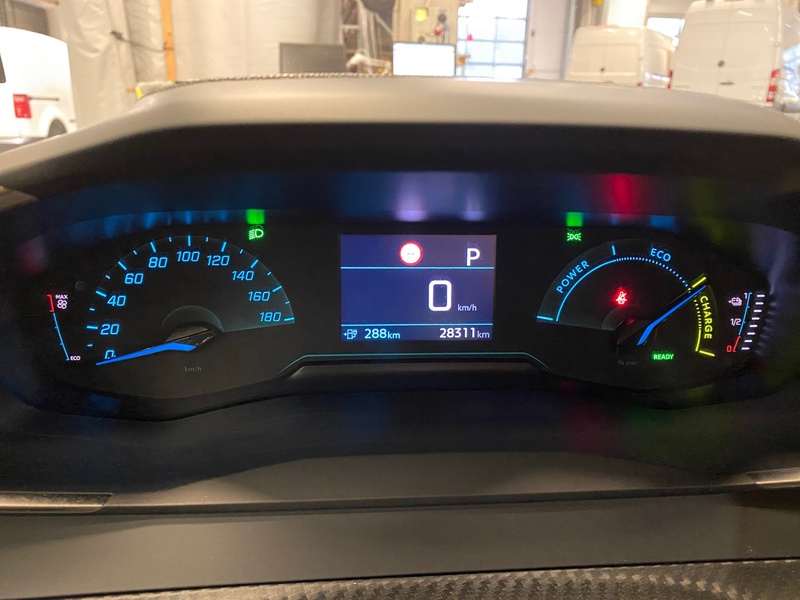 Peugeot e-2008 vaihtoauto