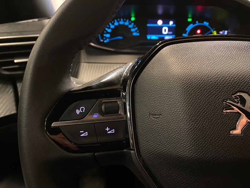 Peugeot e-2008 vaihtoauto