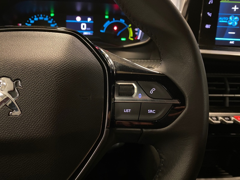 Peugeot e-2008 vaihtoauto