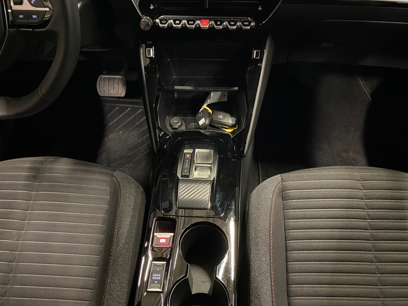 Peugeot e-2008 vaihtoauto