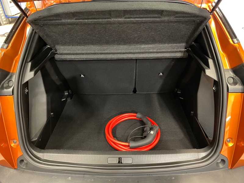 Peugeot e-2008 vaihtoauto