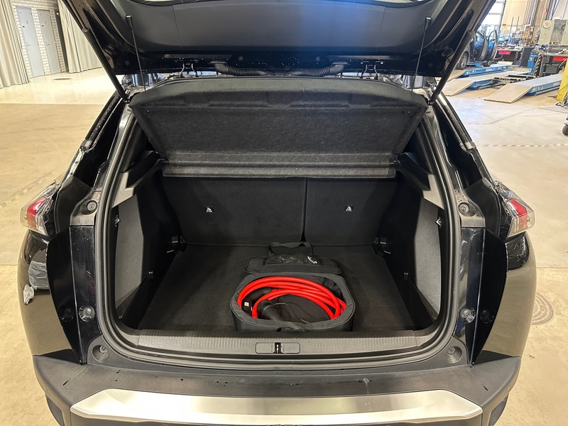 Peugeot e-2008 vaihtoauto