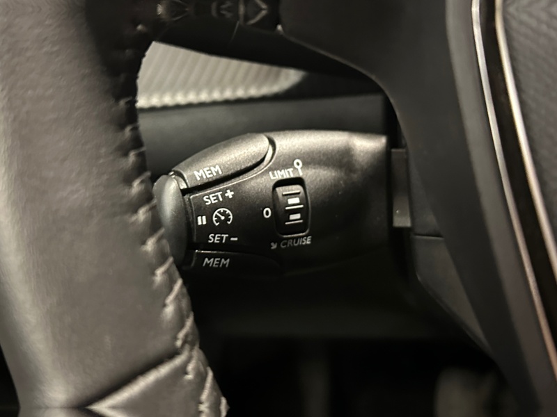 Peugeot e-2008 vaihtoauto