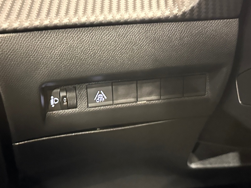 Peugeot e-2008 vaihtoauto