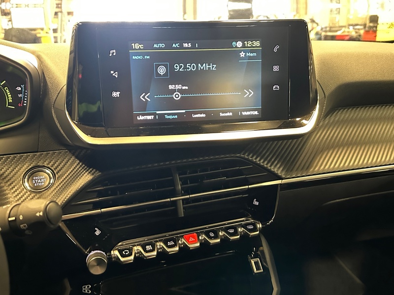 Peugeot e-2008 vaihtoauto