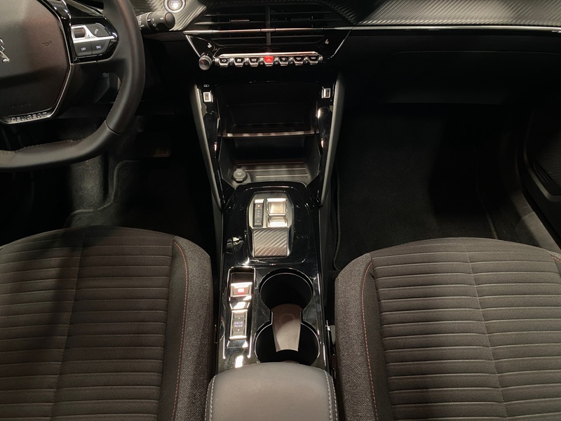 Peugeot e-2008 vaihtoauto