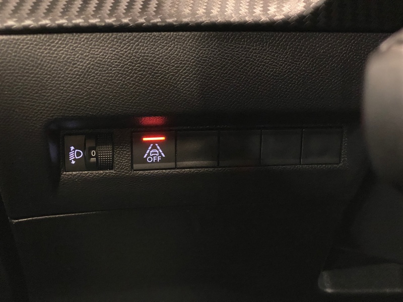 Peugeot e-2008 vaihtoauto