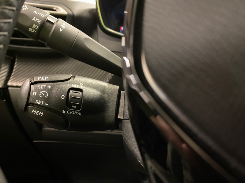 Peugeot e-2008 vaihtoauto