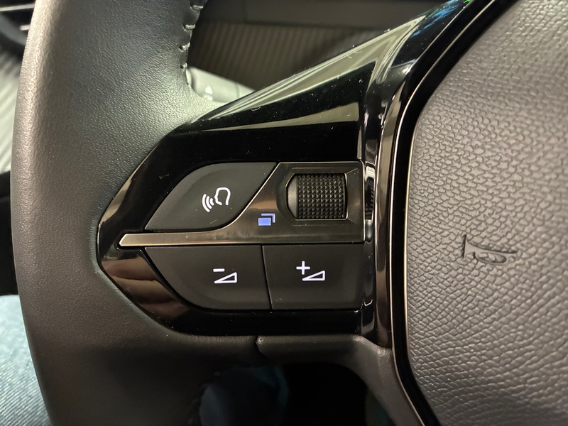 Peugeot e-2008 vaihtoauto