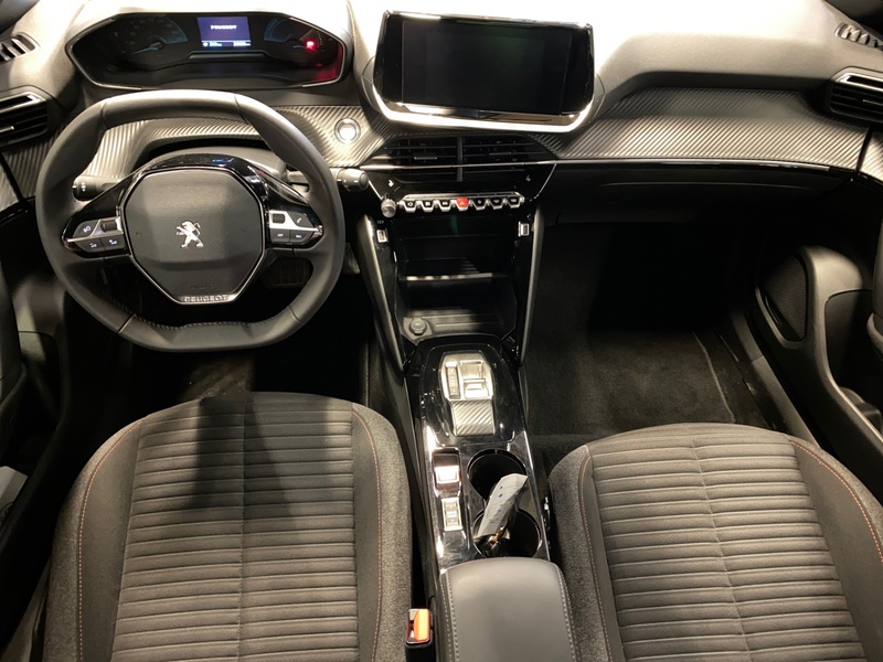 Peugeot e-2008 vaihtoauto