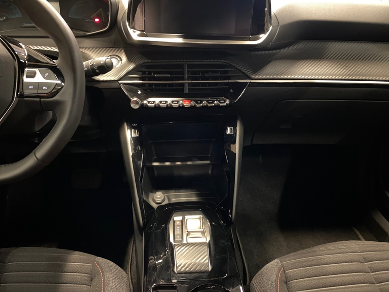 Peugeot e-2008 vaihtoauto