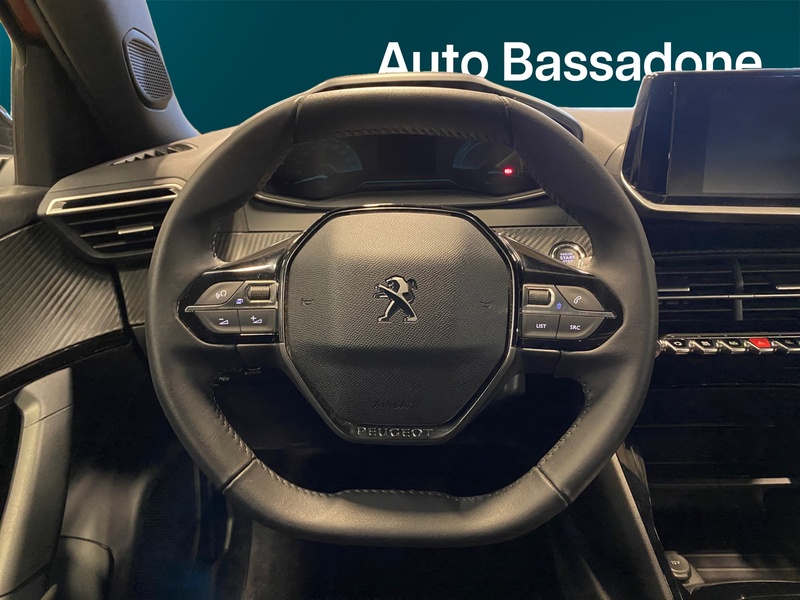 Peugeot e-2008 vaihtoauto