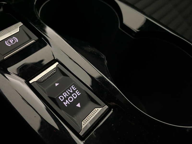Peugeot e-2008 vaihtoauto
