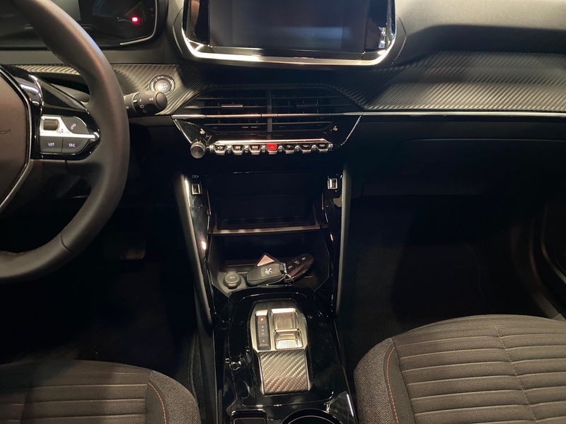 Peugeot e-2008 vaihtoauto