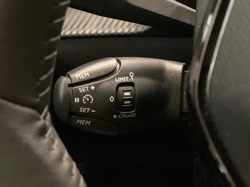 Peugeot e-2008 vaihtoauto