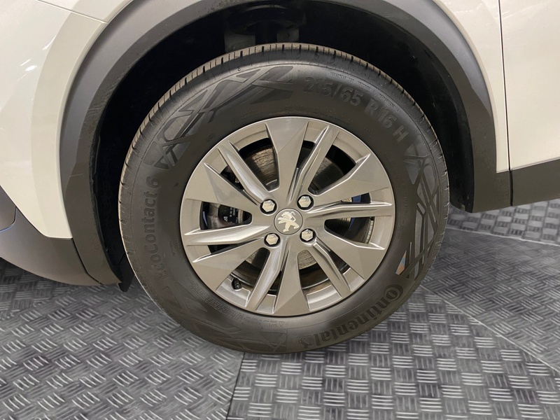 Peugeot e-2008 vaihtoauto